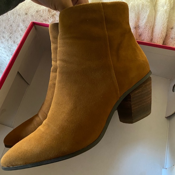 Vince Camuto Suede Booties - Picture 6 of 11